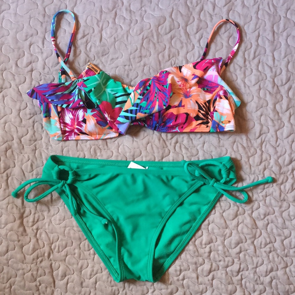 Roxy Swimsuit Top and Bottom